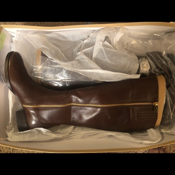Brown Michael Kors Boots, never worn! Size 7.5 - Picture 2 of 4